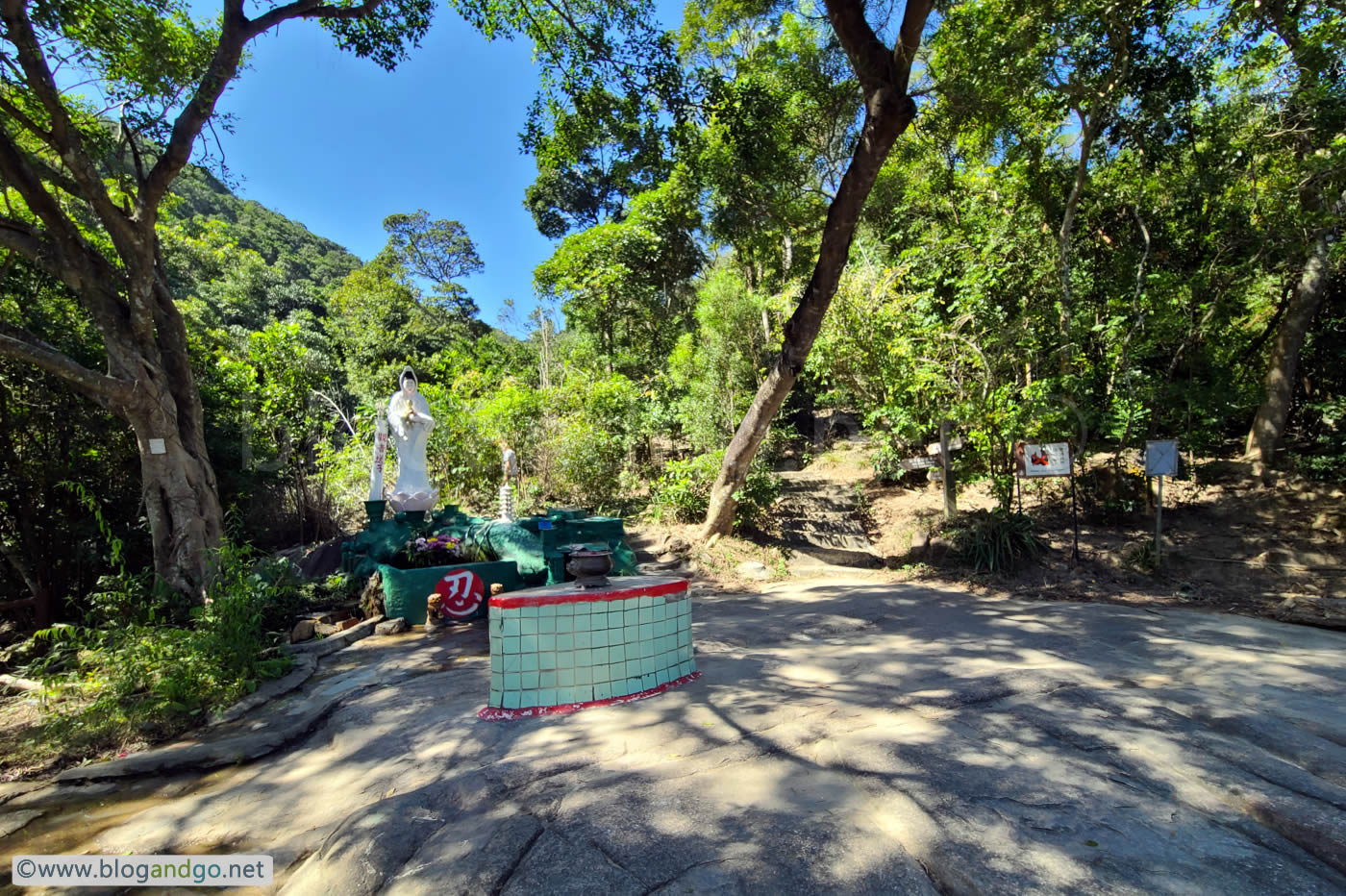North Point to Repulse Bay - Crossing Stage 2 of The Wilson Trail